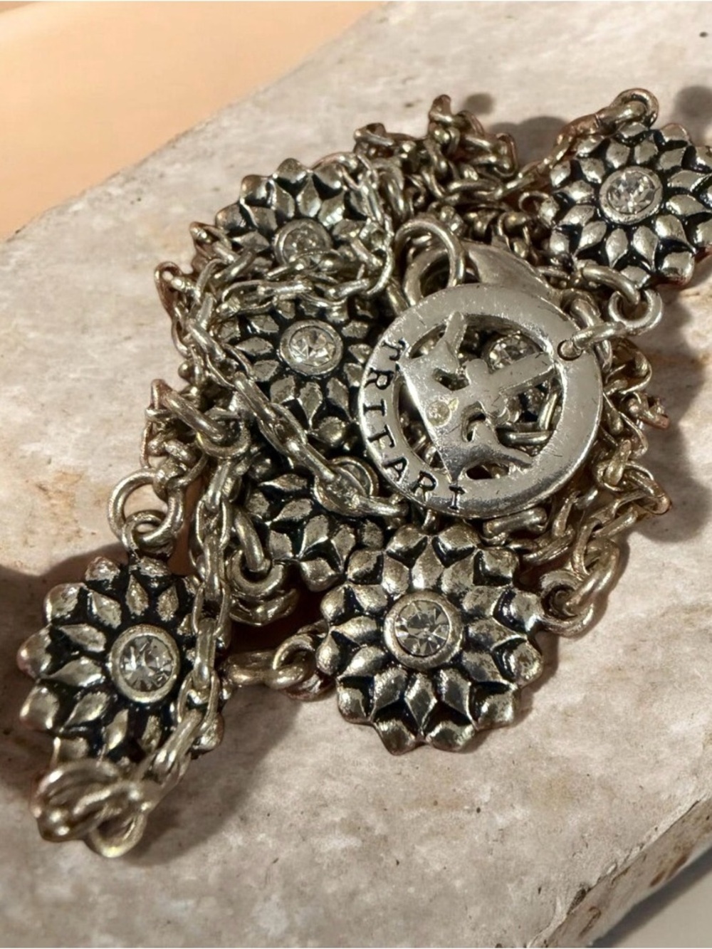Vtg Crown Trifari Textured Flower Station Rhinestone/Crystal Necklace SilverTone - Picture 5 of 8